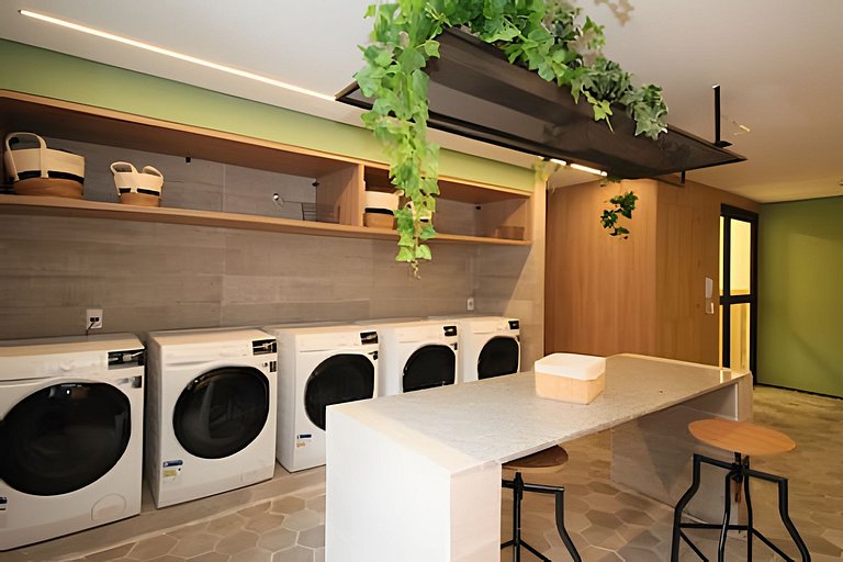 Apê cama Queen e vista top