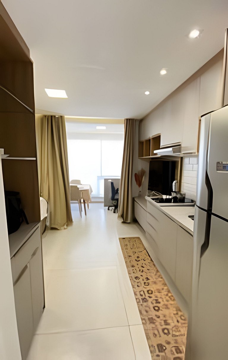 Studio Novo e Completo – 1 Min do Metrô + Vaga