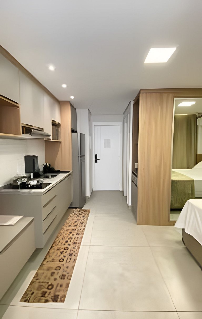 Studio Novo e Completo – 1 Min do Metrô + Vaga