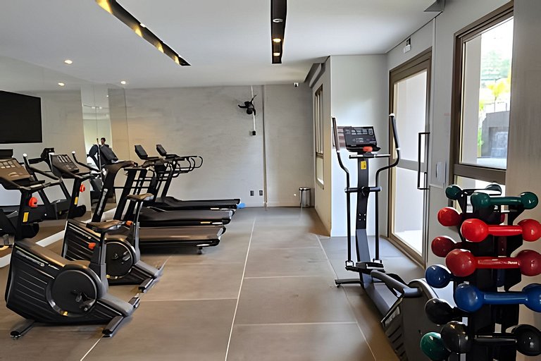 Studio Novo e Completo – 1 Min do Metrô + Vaga