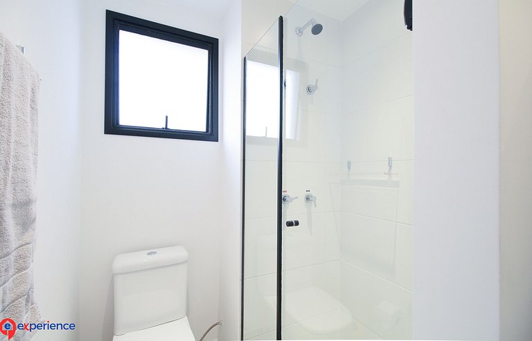 Apê cama Queen e vista top