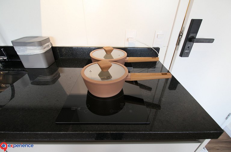 Apê cama Queen e vista top