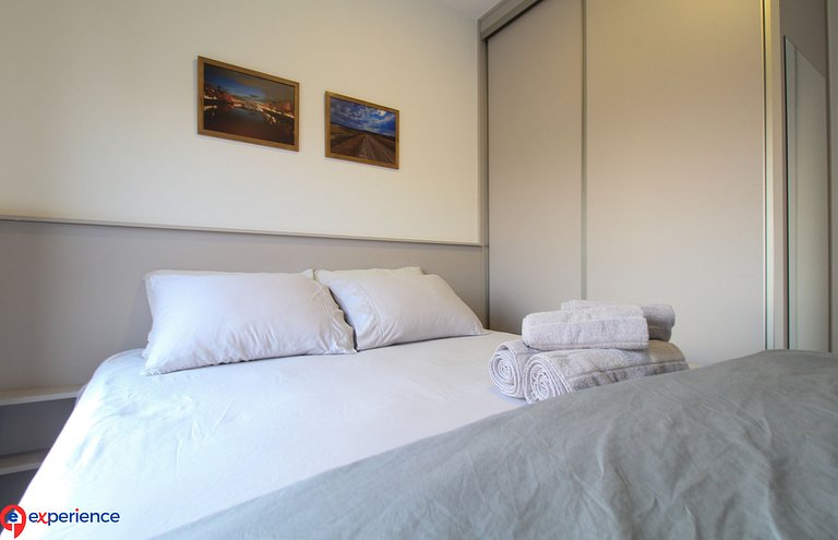 Apê cama Queen e vista top