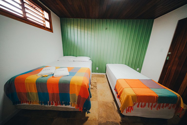 Paraíso na Taíba – Casa Pé na Areia com 4 Suítes