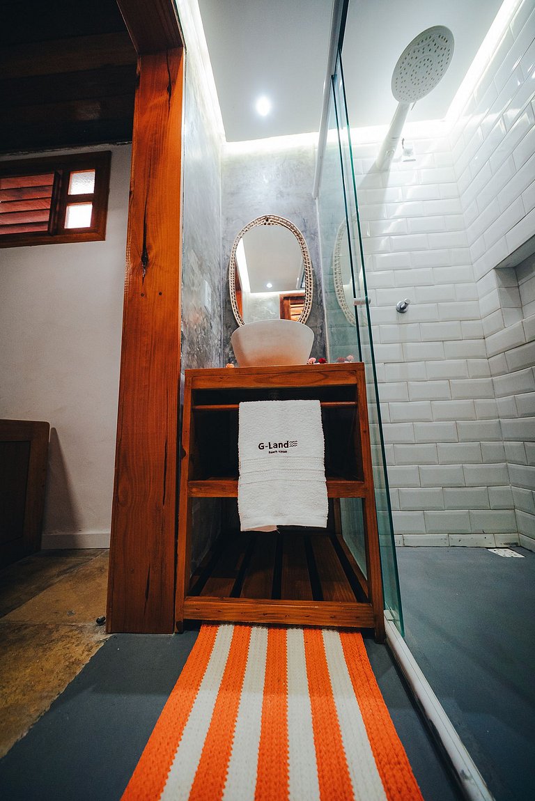 Paraíso na Taíba – Casa Pé na Areia com 4 Suítes