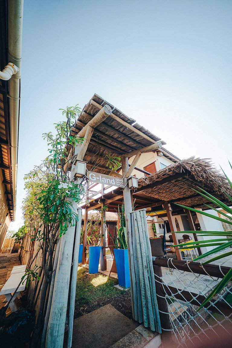 Paraíso na Taíba – Casa Pé na Areia com 4 Suítes