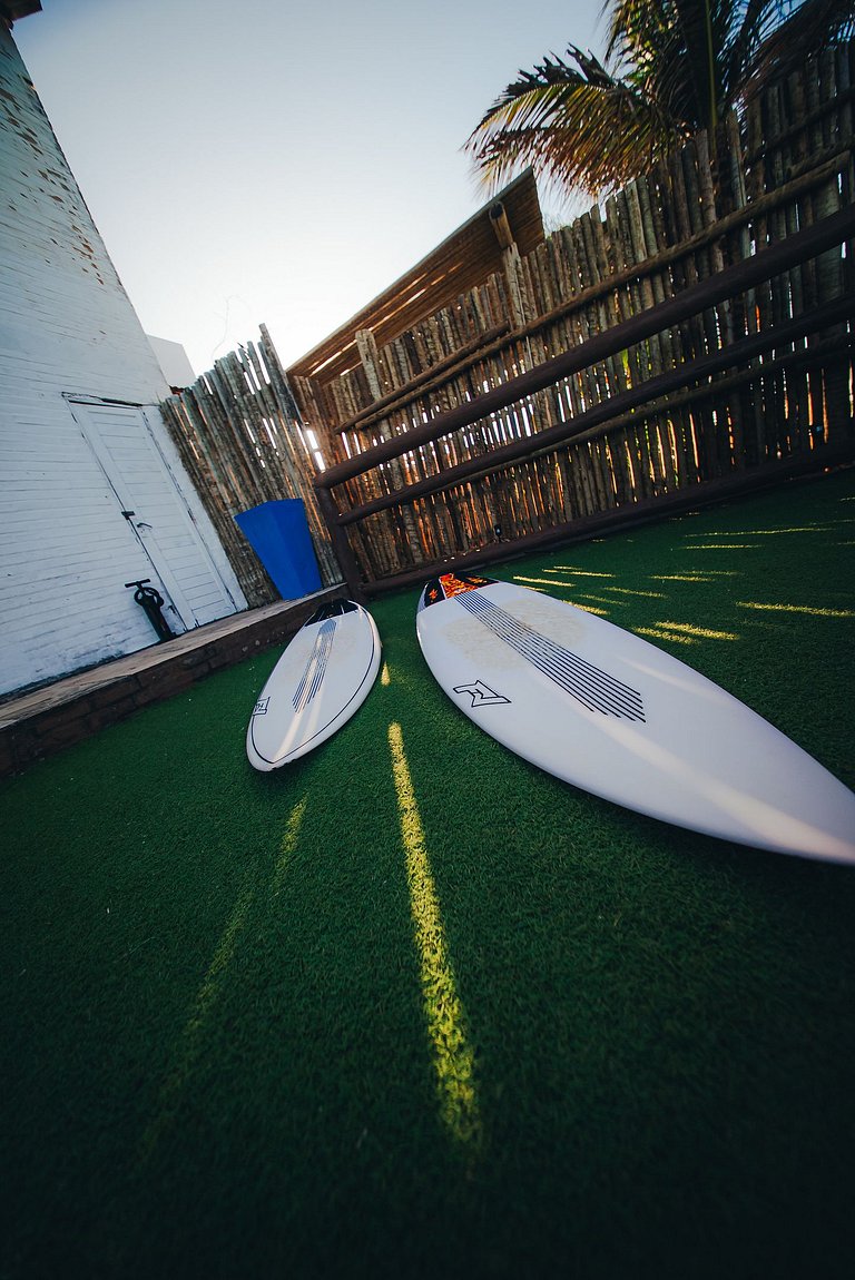 Paraíso na Taíba – Casa Pé na Areia com 4 Suítes