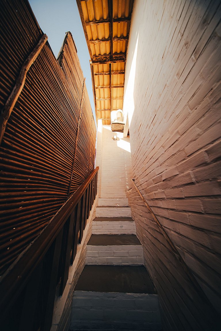 Paraíso na Taíba – Casa Pé na Areia com 4 Suítes