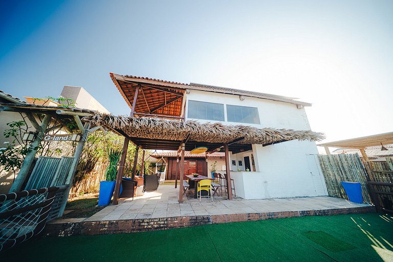 Paraíso na Taíba – Casa Pé na Areia com 4 Suítes