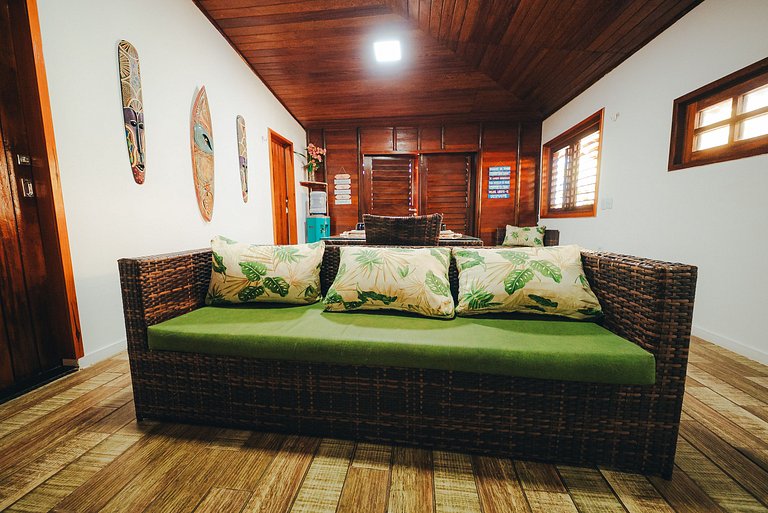 Paraíso na Taíba – Casa Pé na Areia com 4 Suítes