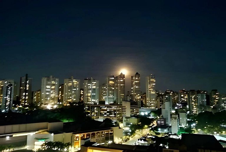 Refúgio Urbano em frente ao Shopping Morumbi Town